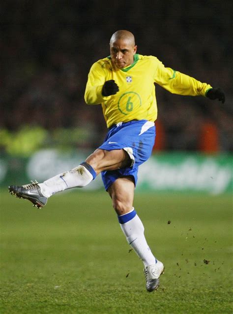 roberto carlos legs|roberto carlos preferred foot.